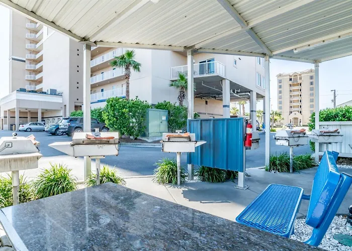 Crystal Tower 304 Amazing Amenities Apartment